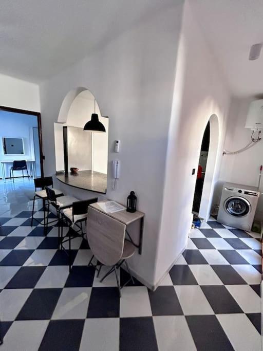 An Oasis Close To The Beach. Martil Buitenkant foto